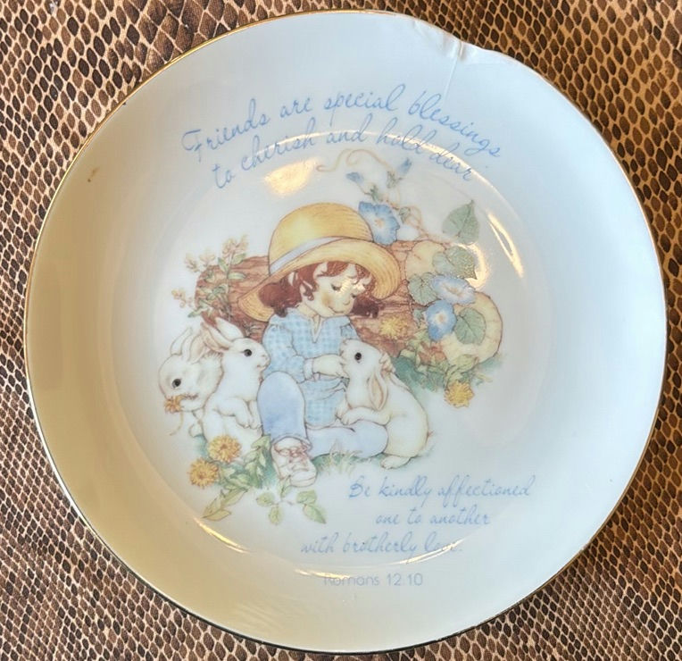 Assorted Decorative Ceramic Plates and Bowls - image 12 of 15
