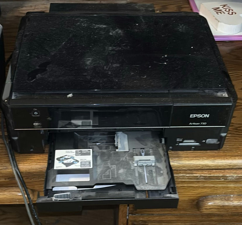 HP Envy 5660 and Epson Artisan 730 Printers - image 6 of 6