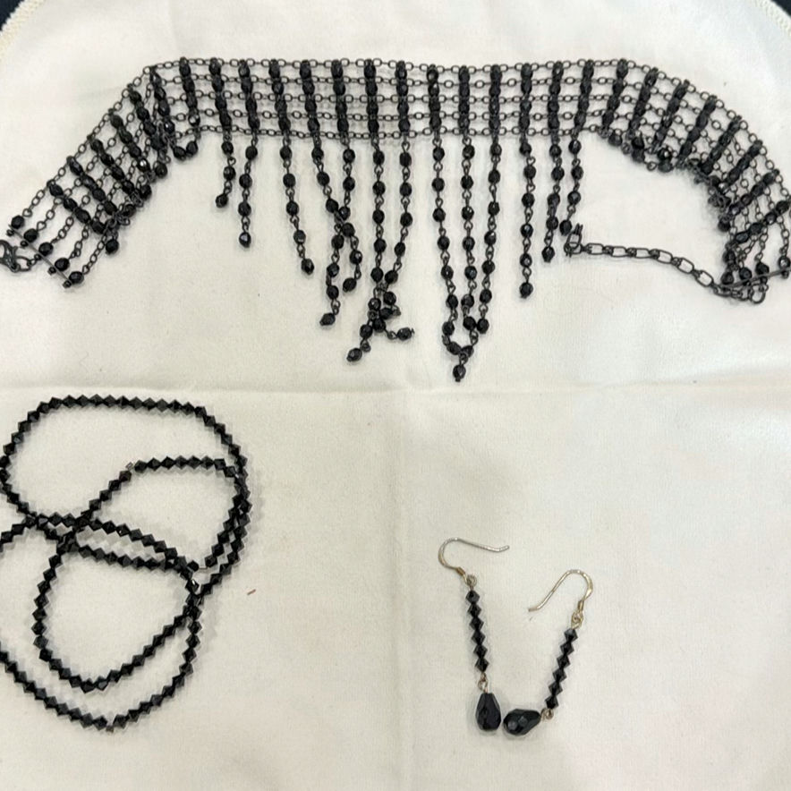 Black bead jewelry set (fringe necklace, geometric bead necklace, bracelet, and drop earrings) - image 4 of 4