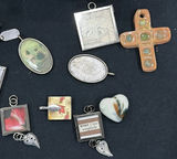 Assorted vintage jewelry charms and decorative keepsake boxes - thumbnail 3 of 7