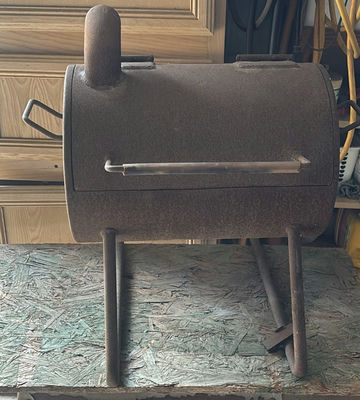 Metal Barrel-Style Charcoal Grill - Image 1 of 6