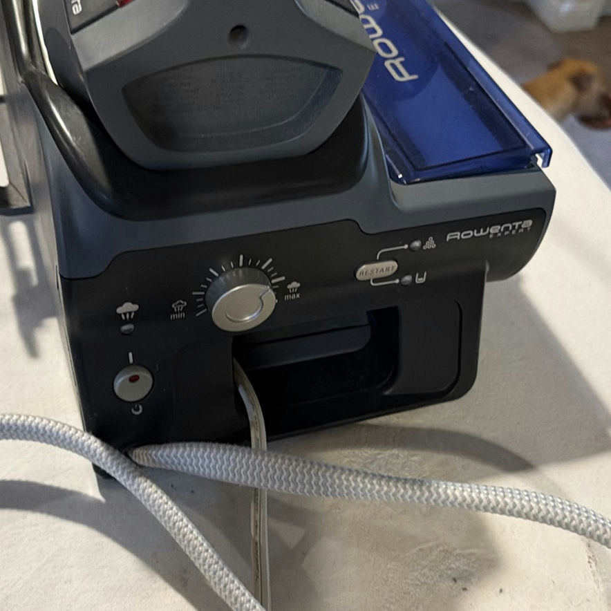 Rowenta Steam Generator Iron with Base - image 5 of 5