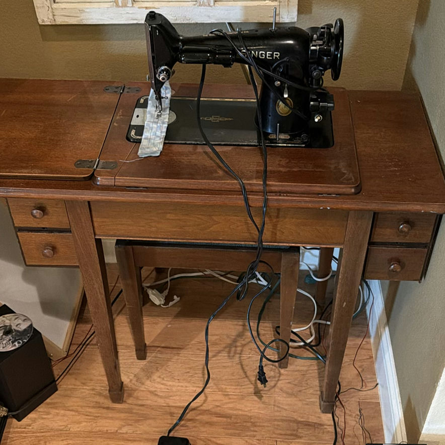 Singer Sewing Machine in Wooden Sewing Cabinet - image 2 of 11