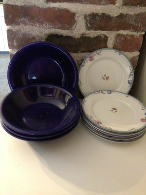 Blue Gibson bowls and Oneida Blue Lattice dinnerware - Image 1 of 5