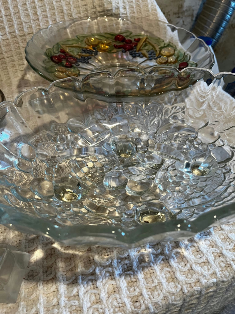 Fruit-patterned glass bowls with crystal stemware and salt/pepper shakers - image 4 of 4