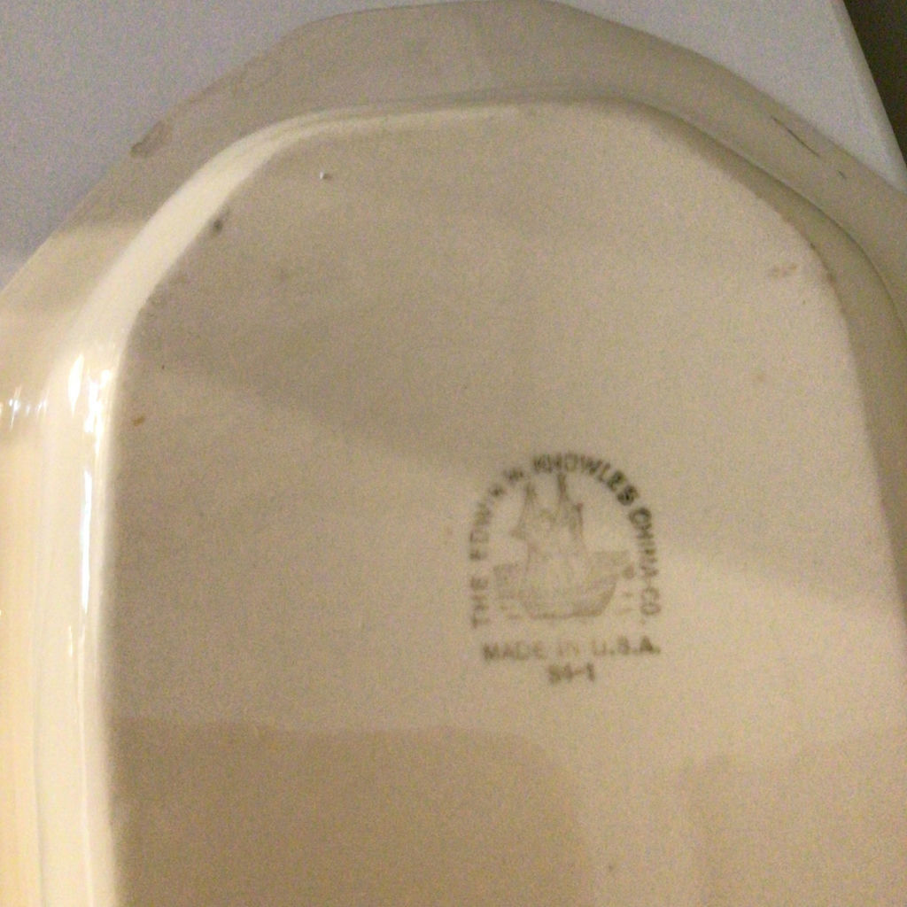 Assorted decorative ceramic plates and bowls - image 5 of 6