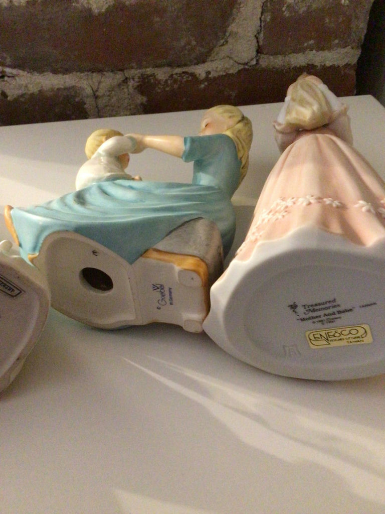 Set of four Enesco Treasured Memories porcelain figurines - image 4 of 4