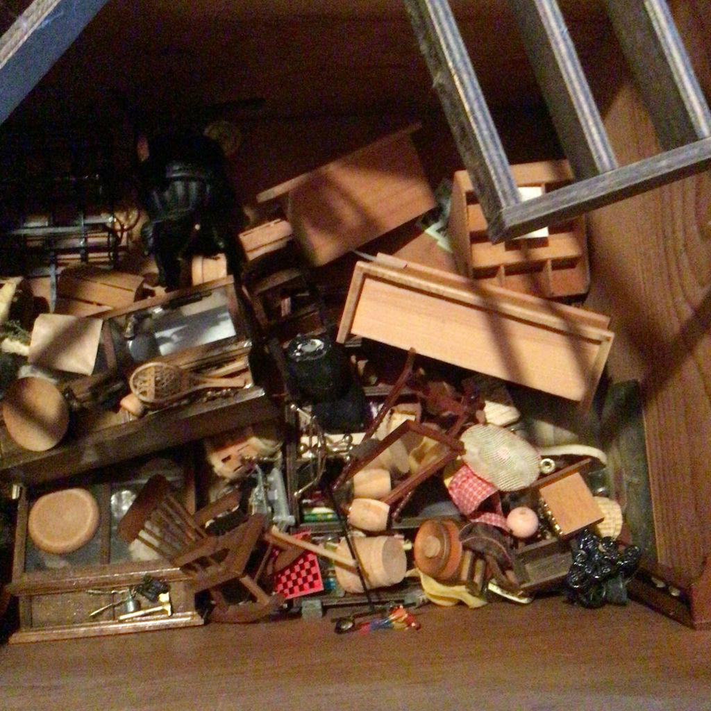 Box of dollhouse miniatures and miniature furniture - image 2 of 3