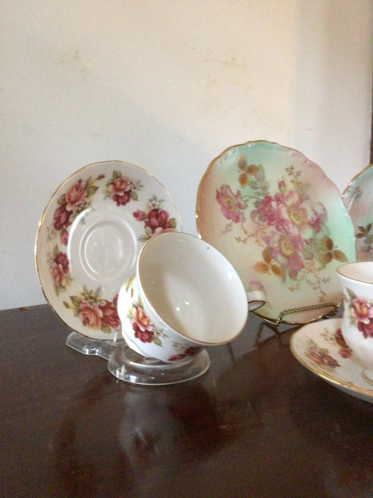 Floral porcelain dinnerware set with teacups, saucers, plates and serving dish - image 4 of 8