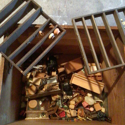 Box of dollhouse miniatures and miniature furniture - Image 1 of 3