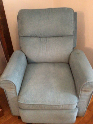 Light  fabric recliner chair - Image 1 of 4