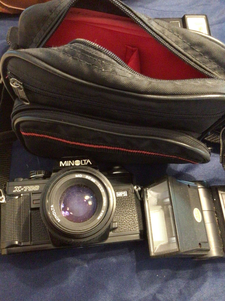 Vintage 35mm camera gear set with Minolta X-700 and accessories - image 3 of 6