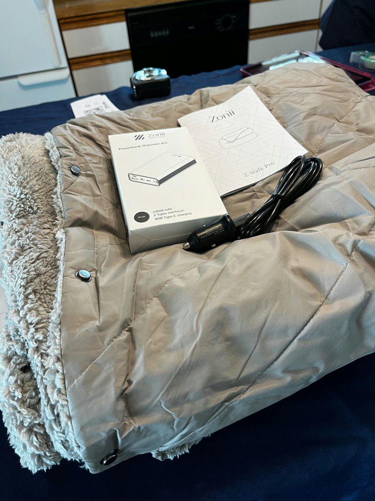 Zoni 20000 mAh Powerbank with Car Charger and Z-Walk Pro Manual and heated blanket - image 2 of 3