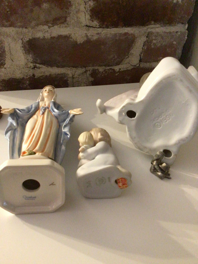 Ceramic Nativity Scene Figurines - image 2 of 3