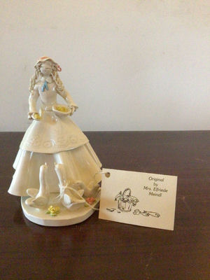 Porcelain bridal figurine with birds - Image 1 of 5