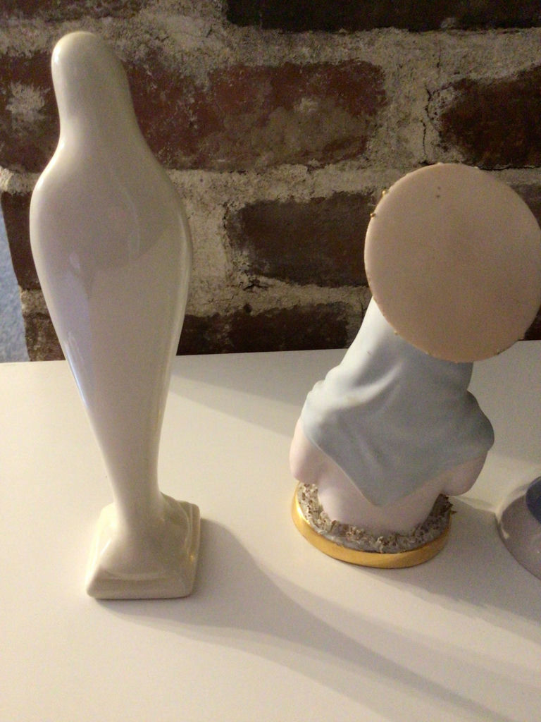 Porcelain religious figurines collection - image 5 of 6