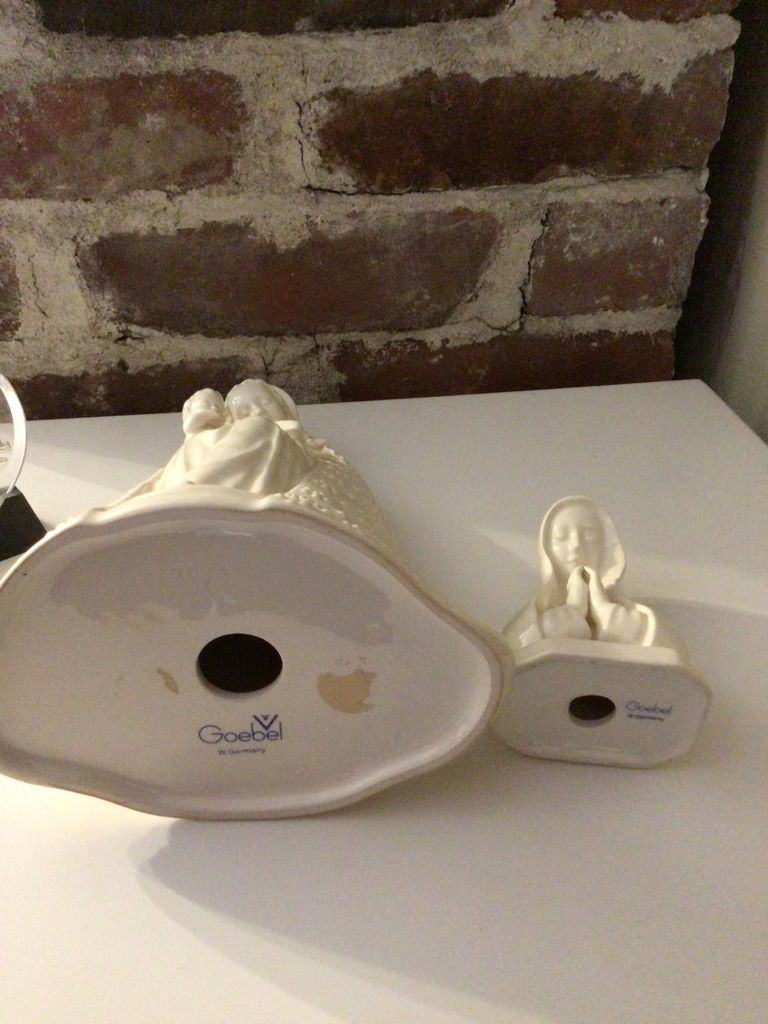 Goebel porcelain nativity figurines - image 2 of 2