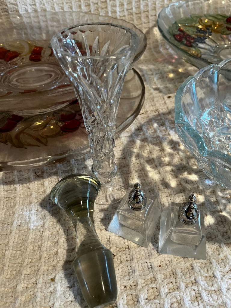 Fruit-patterned glass bowls with crystal stemware and salt/pepper shakers - image 3 of 4