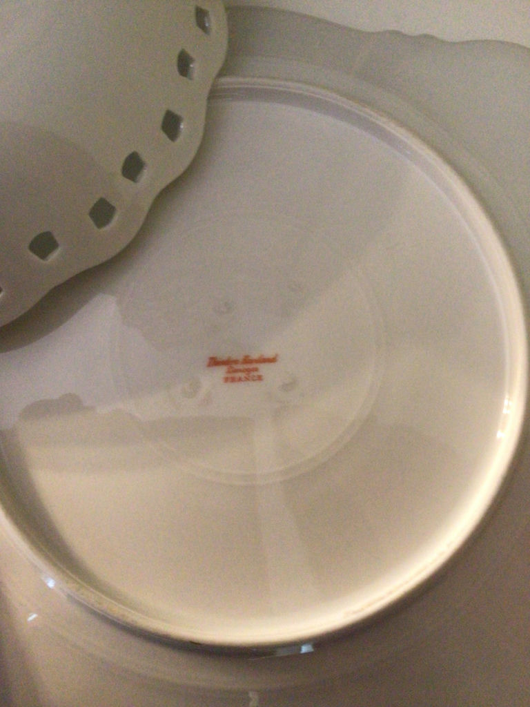 Floral porcelain dinnerware set - image 7 of 7