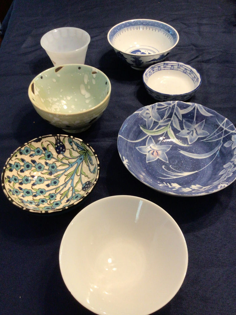 Assorted Ceramic Bowls and Dishes - image 5 of 5