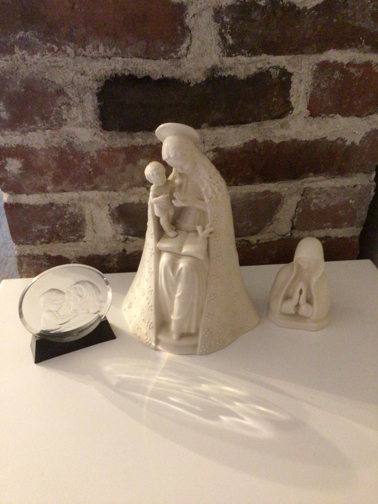 Goebel porcelain nativity figurines - image 1 of 2