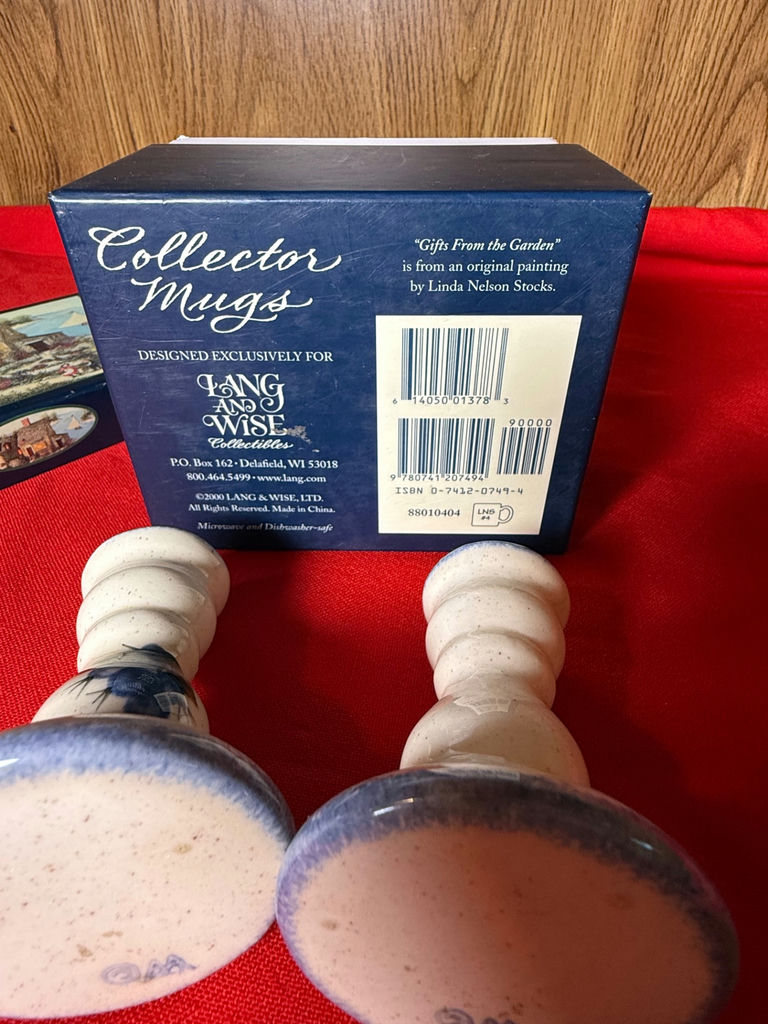 Pair of Ceramic Candle Holders with Decorative Box - image 3 of 3