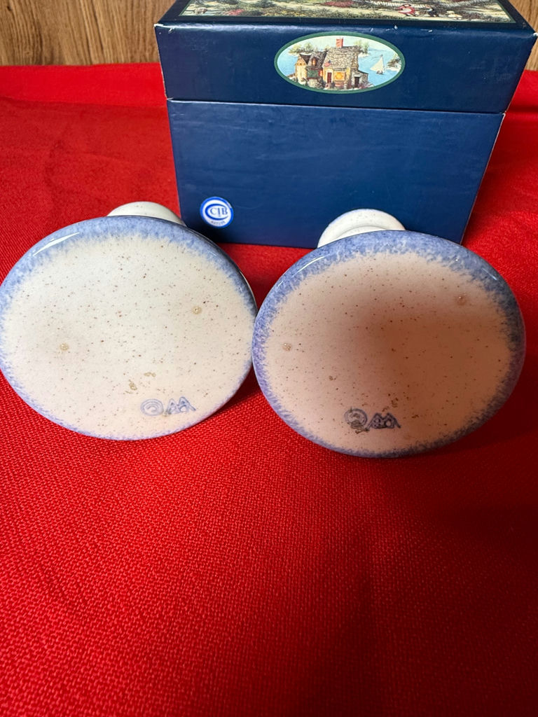 Pair of Ceramic Candle Holders with Decorative Box - image 2 of 3