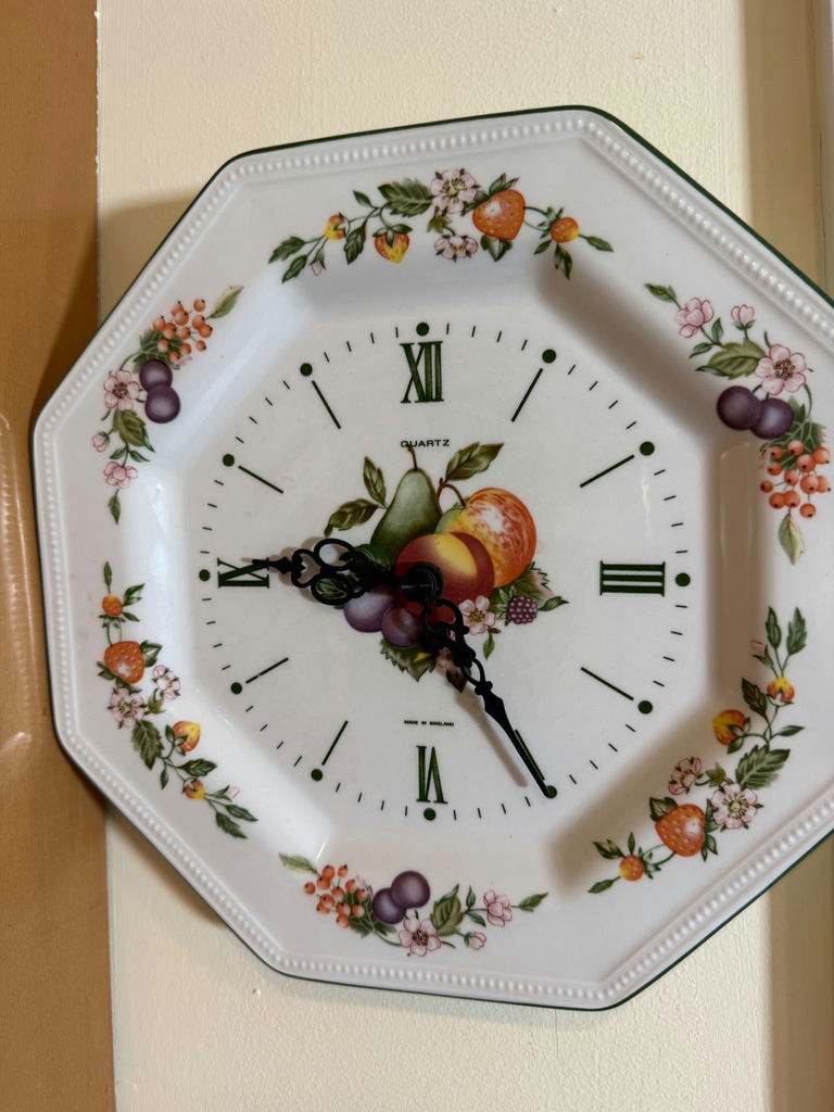 Decorative Quartz Wall Clock with Fruit Design - image 1 of 2