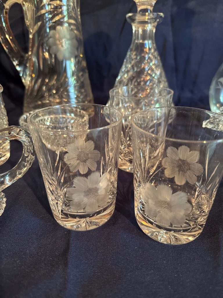 Crystal glassware set with etched floral patterns - image 6 of 6