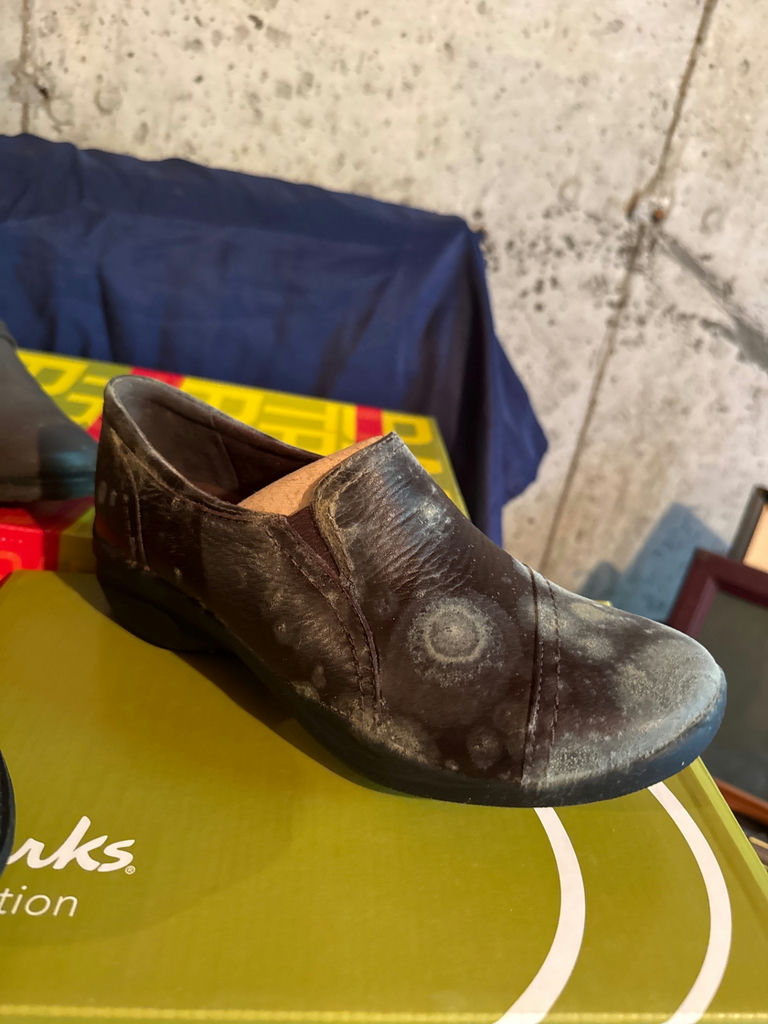 New Assorted women's boots and sandals - image 5 of 7