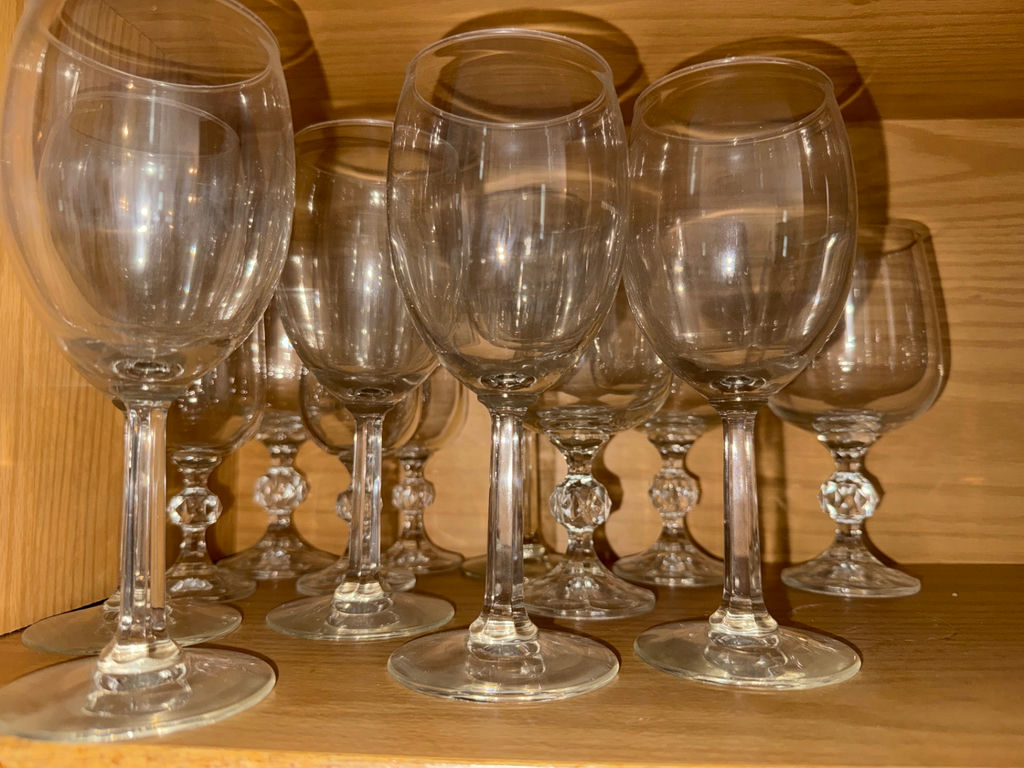 Crystal wine glasses with decorative stems - image 1 of 3