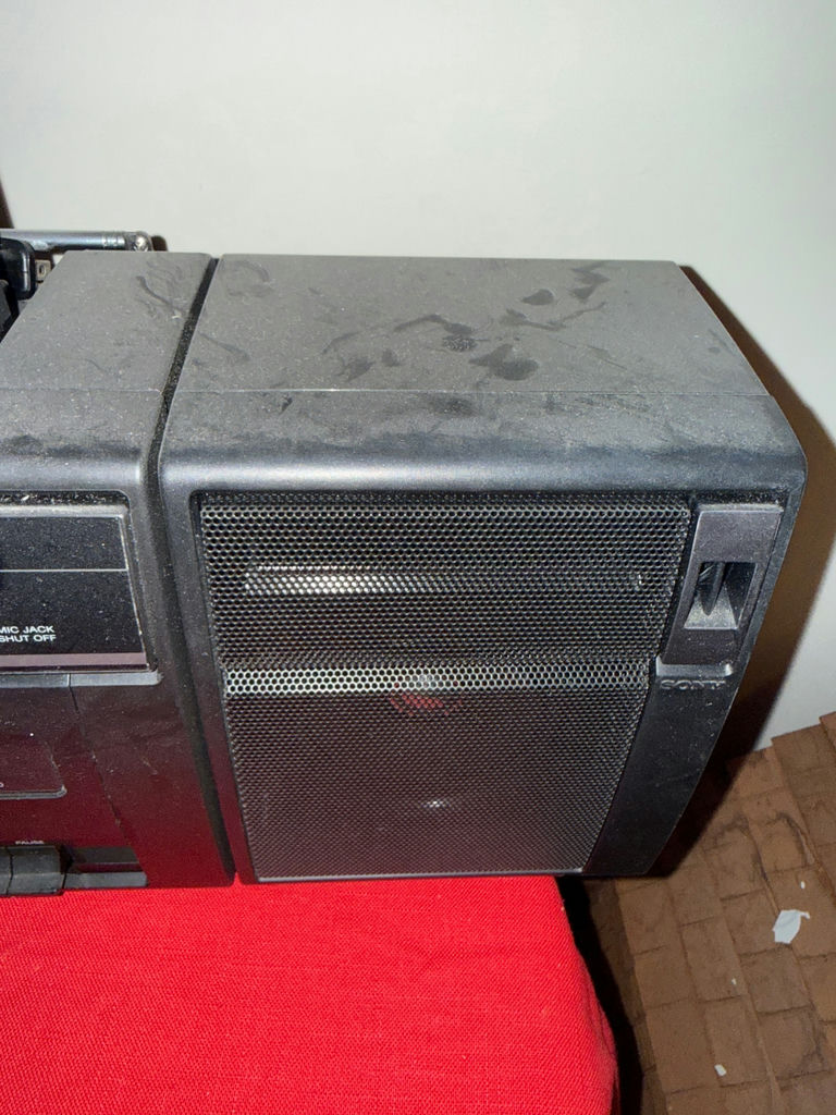 Sony boombox with cassette deck and dual speakers - image 3 of 4