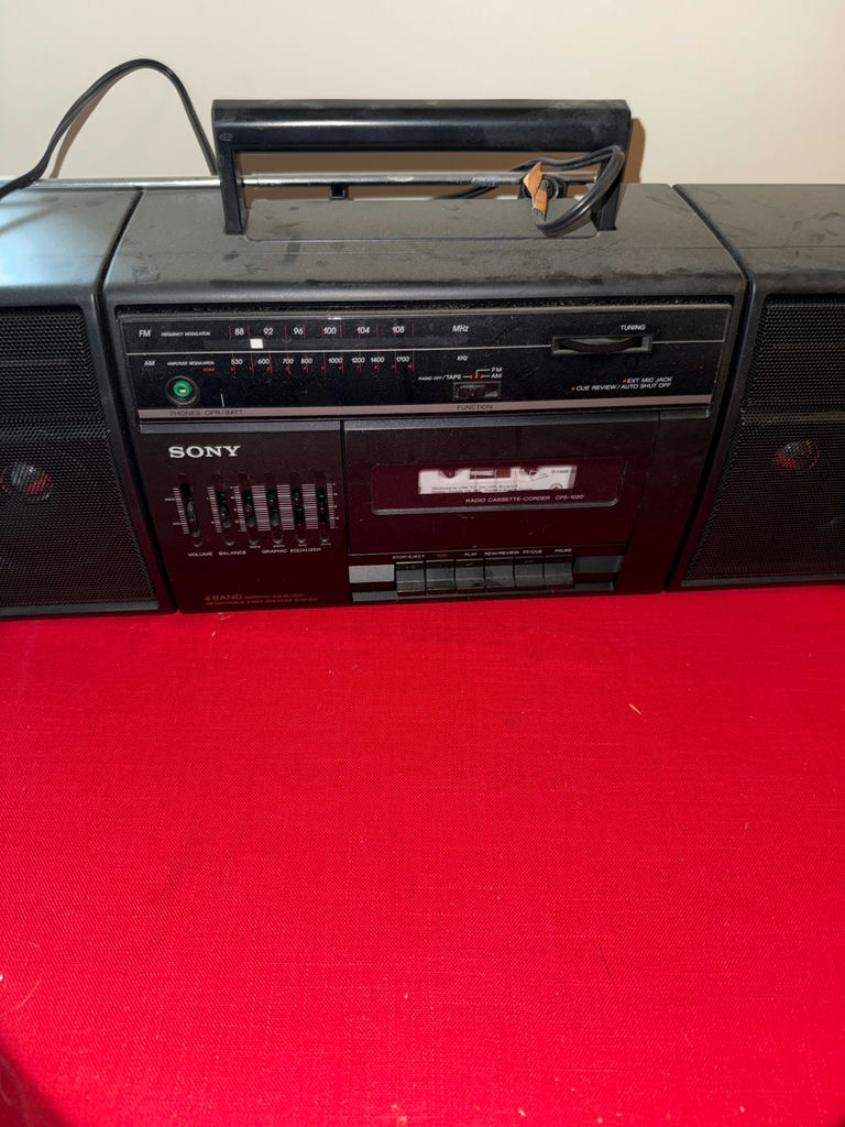 Sony boombox with cassette deck and dual speakers - image 2 of 4