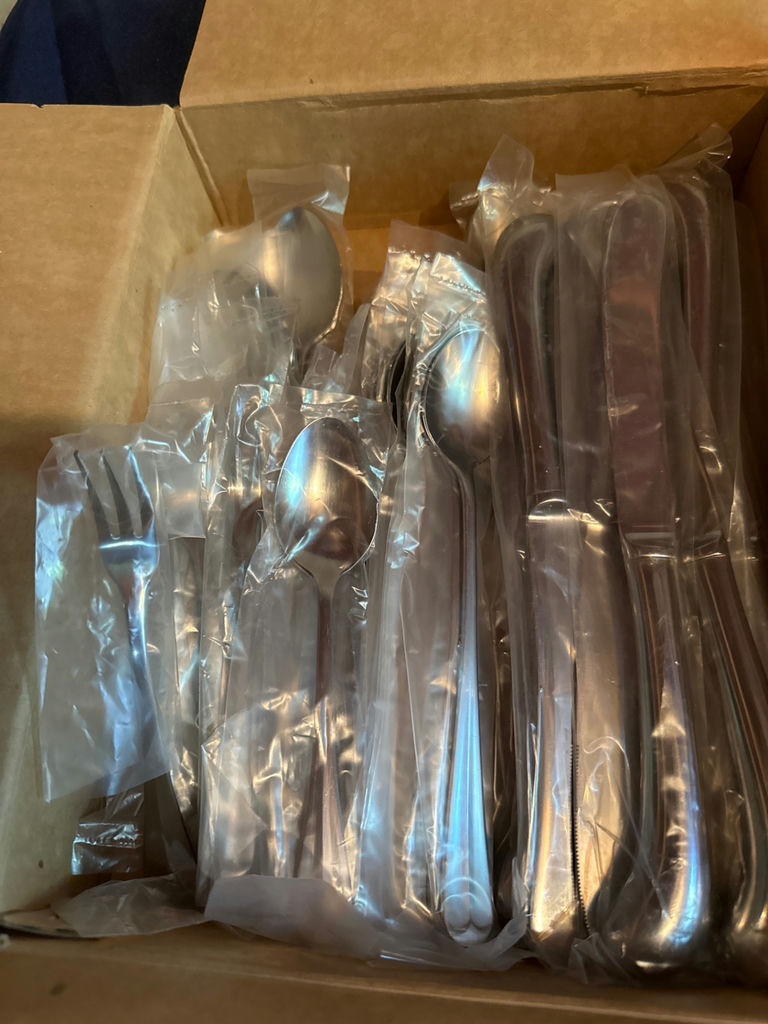 Super Slicer kitchen slicer kit and metal cutlery set - image 4 of 4