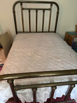 Brass full size metal bed frame with mattress - Image 1 of 5