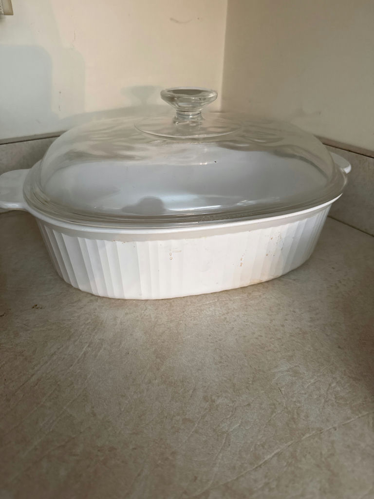 3 Ceramic casserole dishes with glass lids - image 5 of 5
