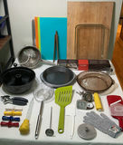 Kitchenware collection: drink-illustrated plates, leaf bowls, bakeware and utensils - thumbnail 6 of 11