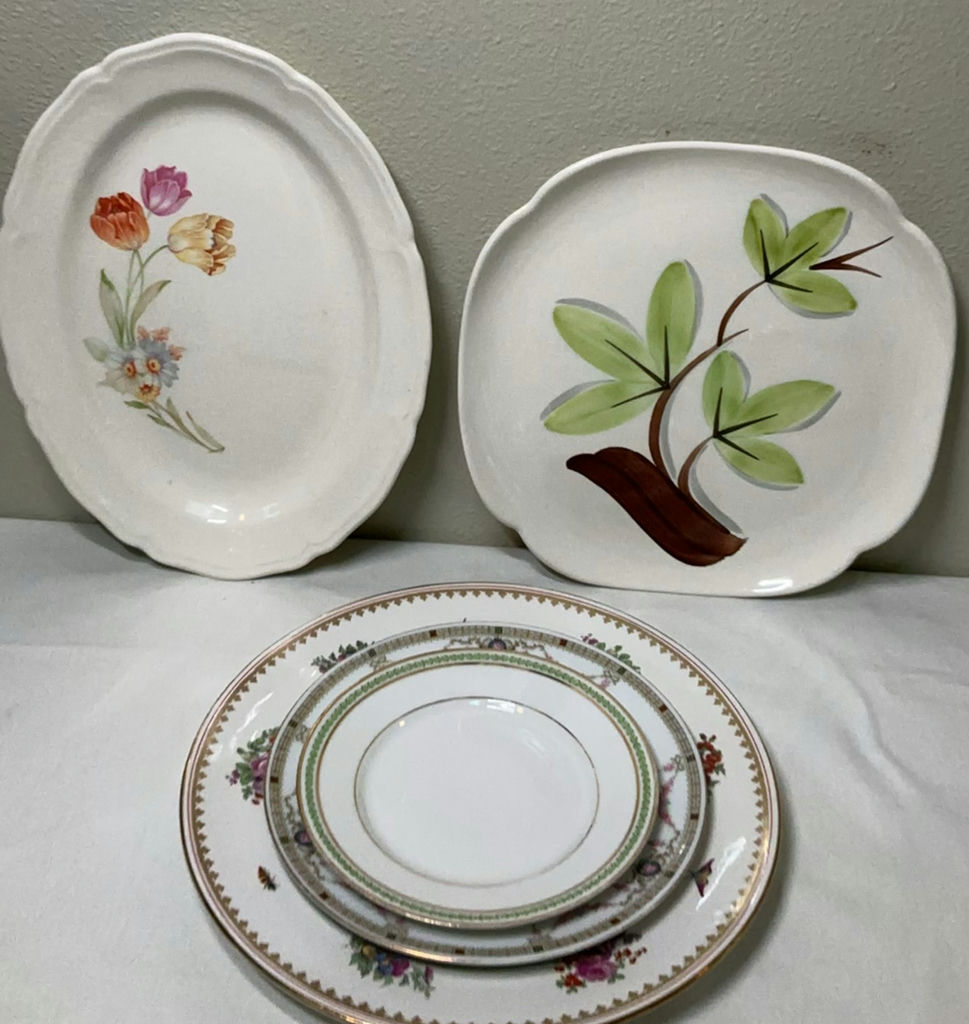 Floral porcelain dinnerware and teaware set - image 2 of 8