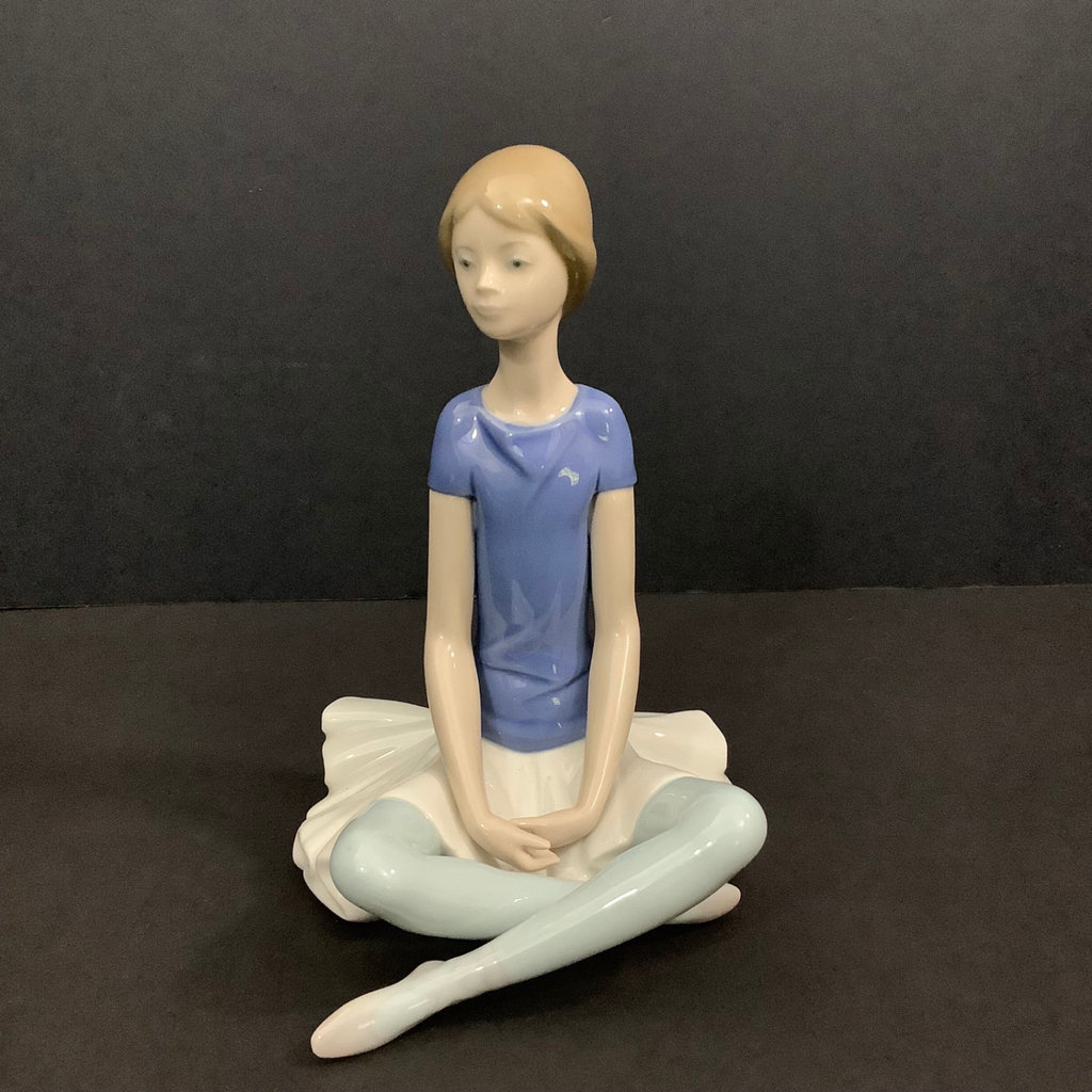 Lladro Beth Ballerina Figurine - image 1 of 5
