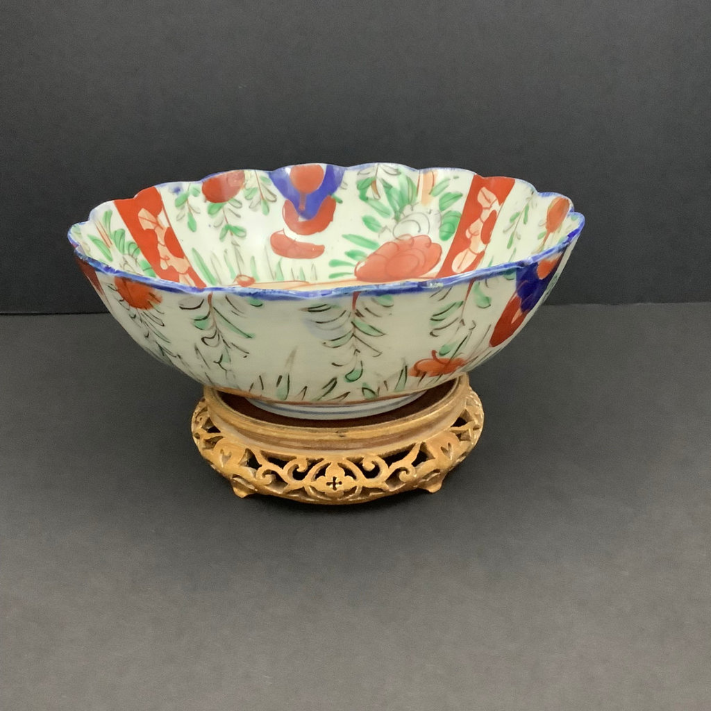 Medium Asian Scalloped Edge Bowl - image 1 of 7