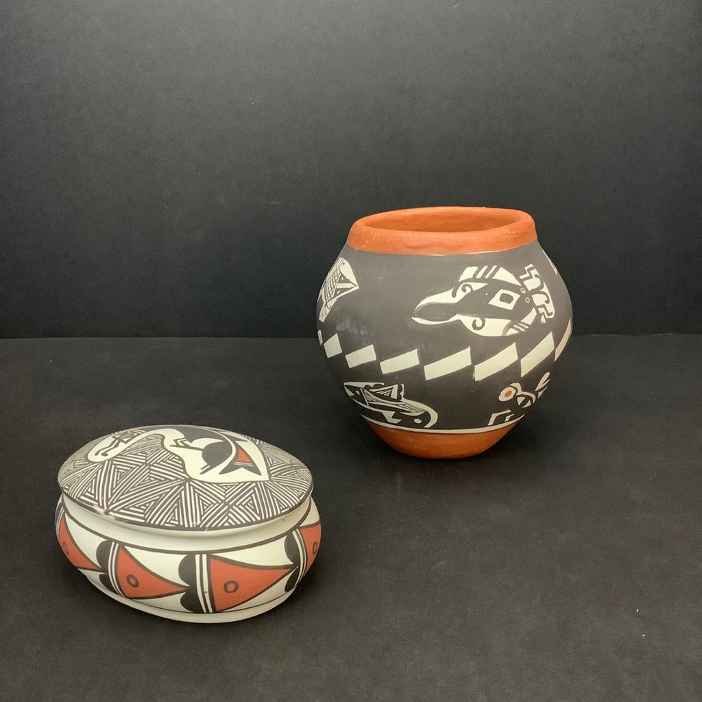 Acoma Pueblo Pottery - image 1 of 8