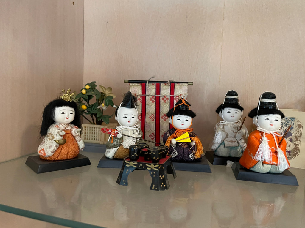 Japanese Kimekomi Doll Tableau - image 2 of 4