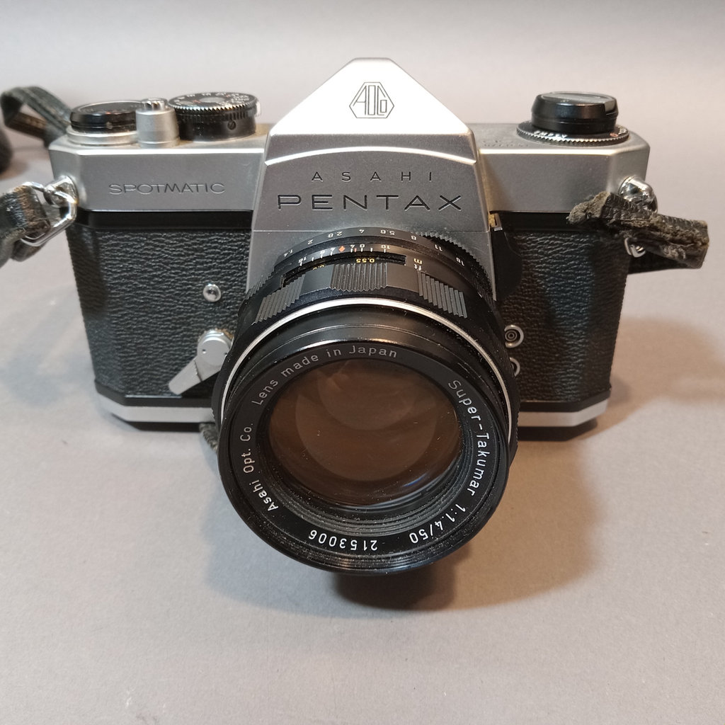 Vintage Pentax & Minolta SLR Cameras - image 2 of 24