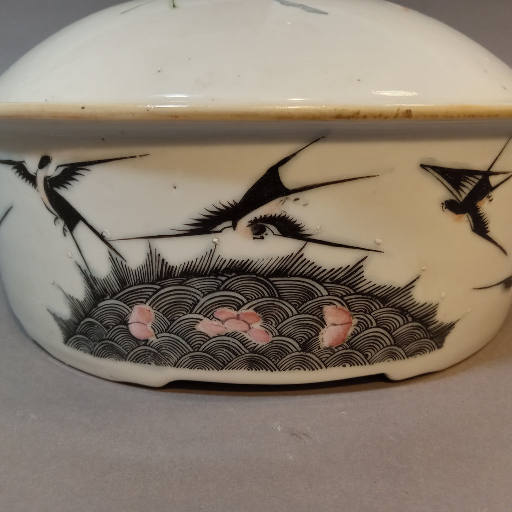 19th Century Chinese Famille Rose Covered Bowl - image 5 of 13
