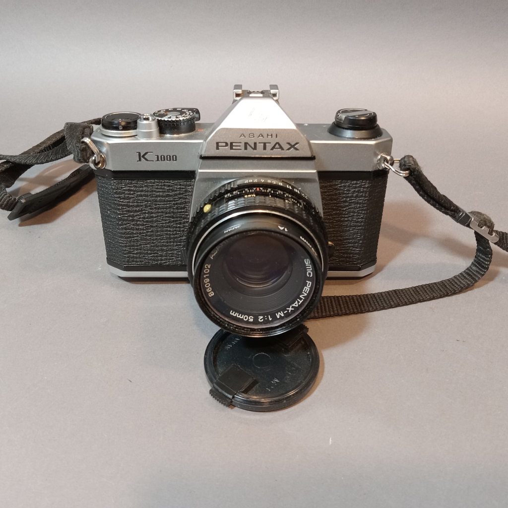 Vintage Pentax & Minolta SLR Cameras - image 7 of 24