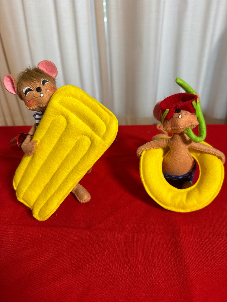 Assorted Annalee  fabric mouse puppets with outfits and accessories - image 2 of 3