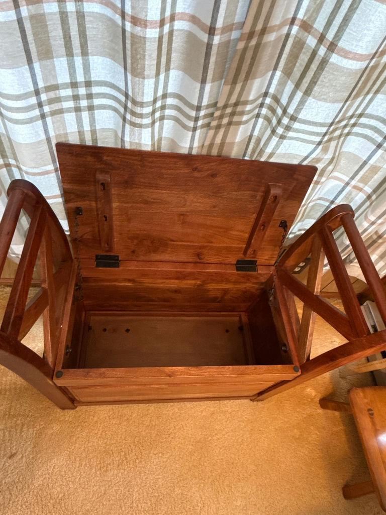 Wooden storage bench with hinged lid - image 2 of 2
