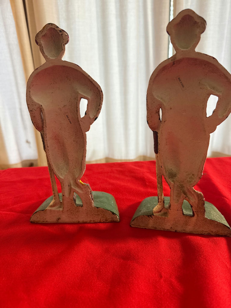 Pair of Golfer Figurines door stoppers - image 4 of 4