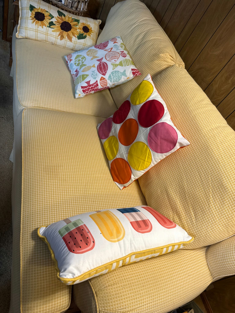 Clayton Marcus Loveseat with Decorative Throw Pillows - image 2 of 4