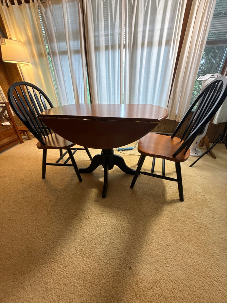 Round pedestal dining table with 2 spindle-back chairs - image 1 of 5